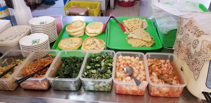 出發前在小店吃早餐