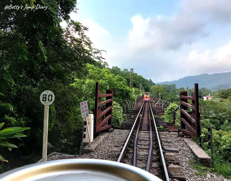 ▲苗栗三義-舊山線鐵道自行車C路線,龍騰站/圖片來源:Betty's Jump Diary