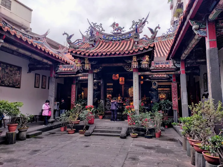 建於1858年的淡水龍山寺