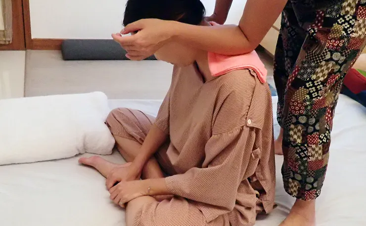 台北泰式按摩推薦【花廂鳥語】精油按摩，五行精油│泰式按摩推薦（預約制）