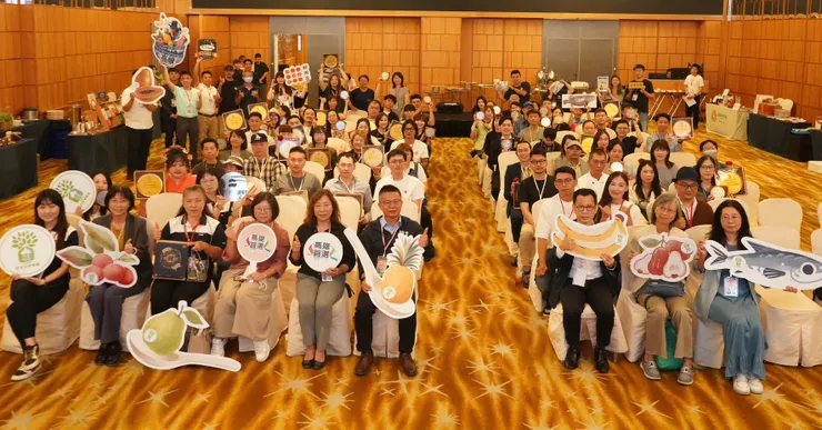 全體合影。圖/高雄市府農業局提供