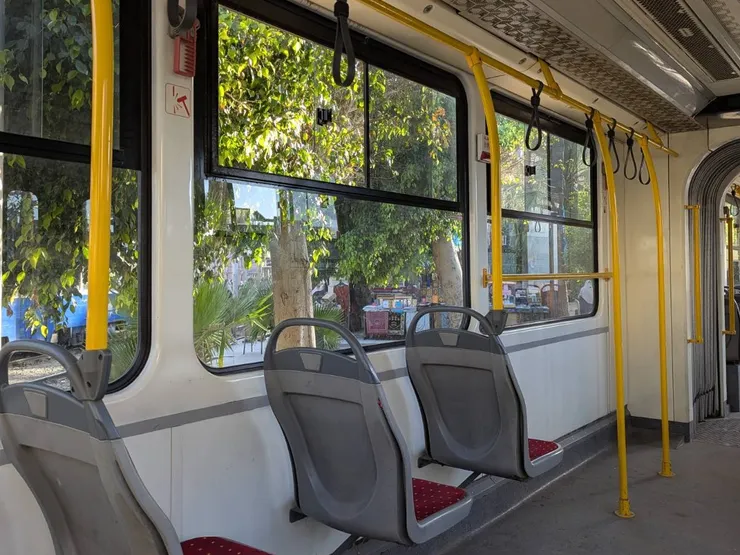 亞歷山大輕軌車廂(筆者攝)