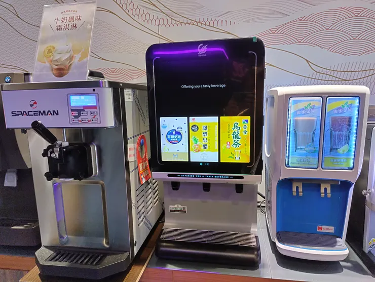 霜淇淋機 & 可爾必思 & 雀巢檸檬茶