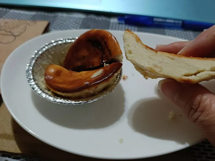 原味，有過篩再敲一下，就不會有大孔隙喔，我今天沒有做