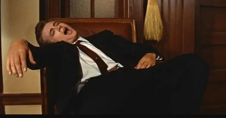 喝醉後的脫序行為間接反映出對世間的無奈與不滿