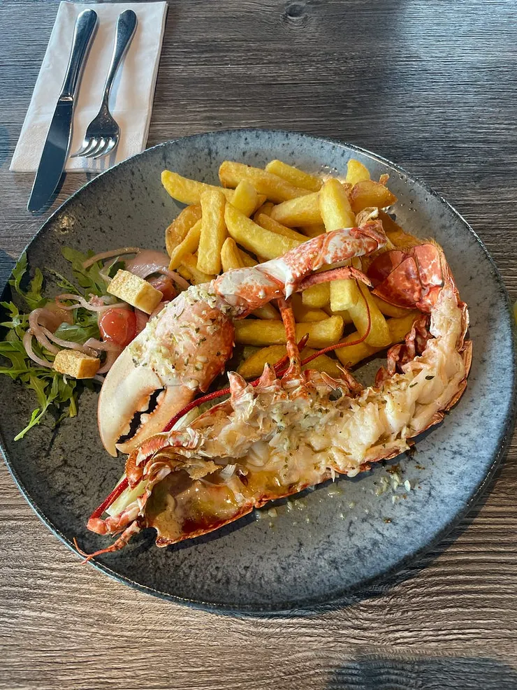 Half a Lobster £25 (以時價現場報價)