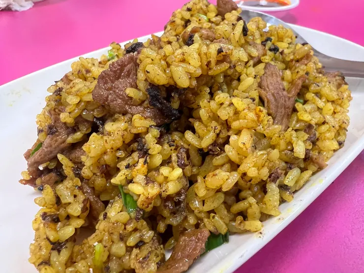米糕心中的第一名-咖哩牛肉炒飯