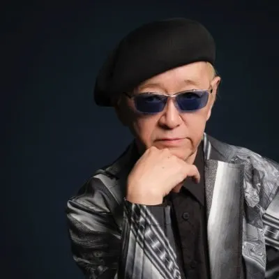 綾辻行人（照片取自綾辻行人的X帳號）