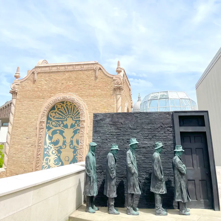 頂樓的雕塑作品