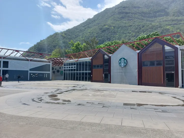 星巴克 / 資料來源:林鴻鈞@並木居