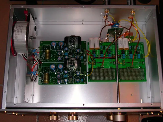 前級內部照片，夠清爽吧