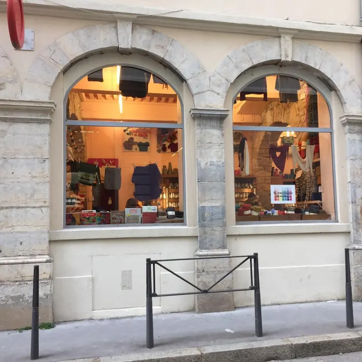 里昂的手工材料店 La Droguerie