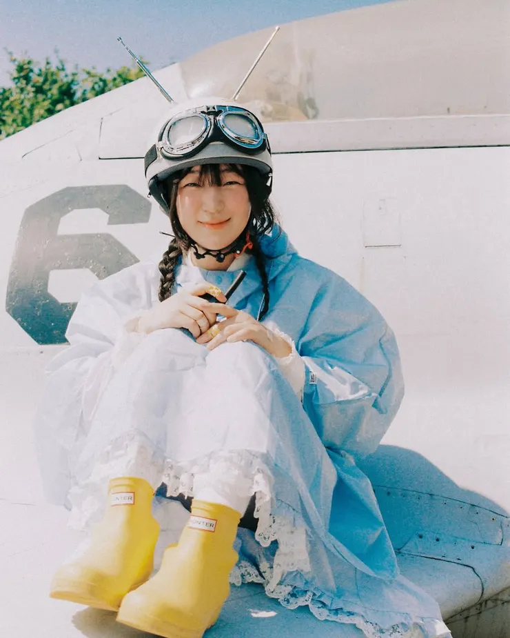 Kim Marie《Turbulence: A Guide to Balance》概念照。圖片來源：Kim Marie Instagram