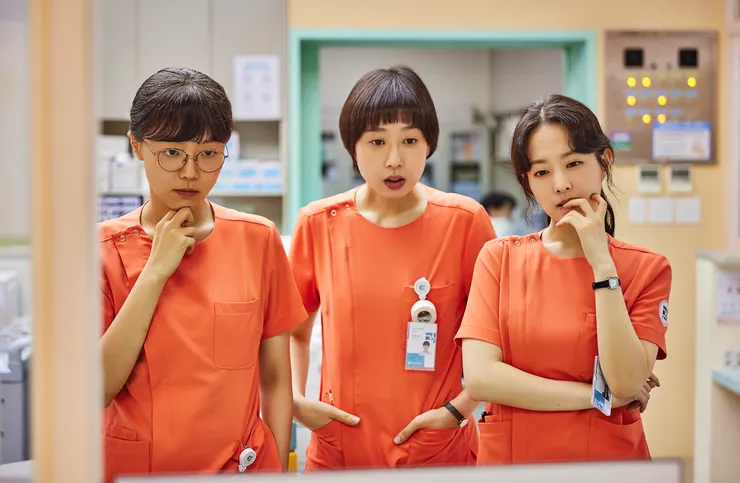 護理師們耐心照料病患,卻仍被迫面對不理智的家屬