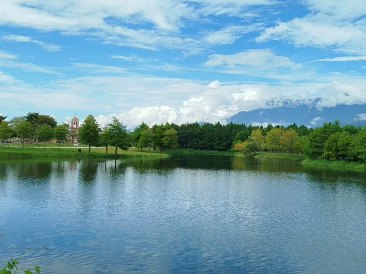 穿透雲煙，心如明鏡。
