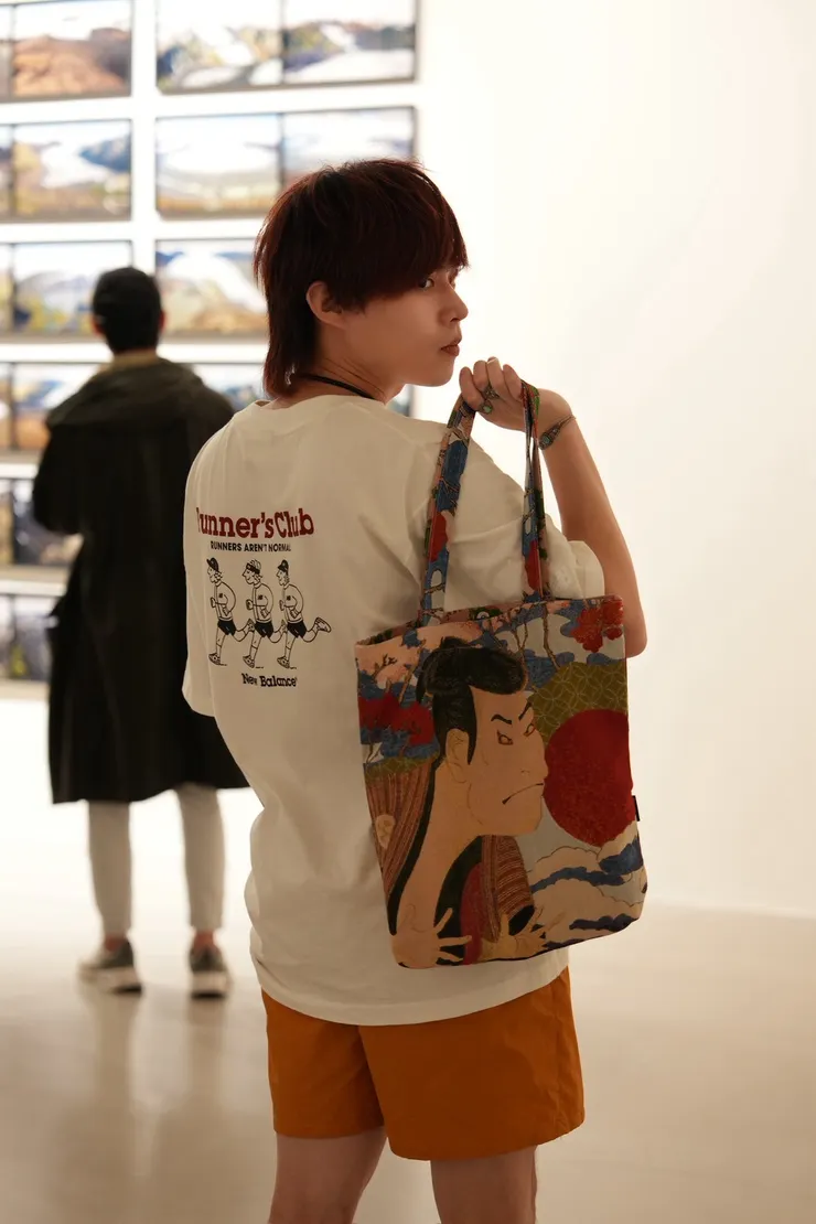 穿上藝術🎨我們似乎是這時代🍁會動的浮世繪🌊 #葛飾北齋 #東洲齋寫樂 #浪人 #神奈川沖浪裏 #電力滿格密技