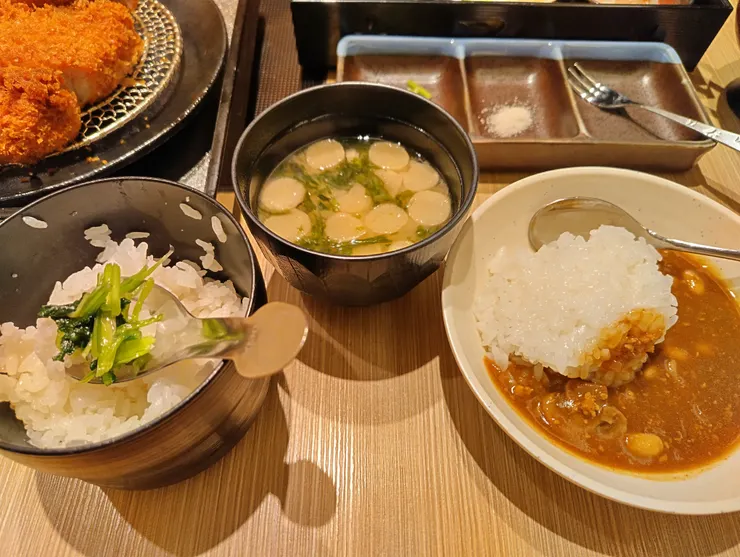 白飯+味噌湯+咖哩飯