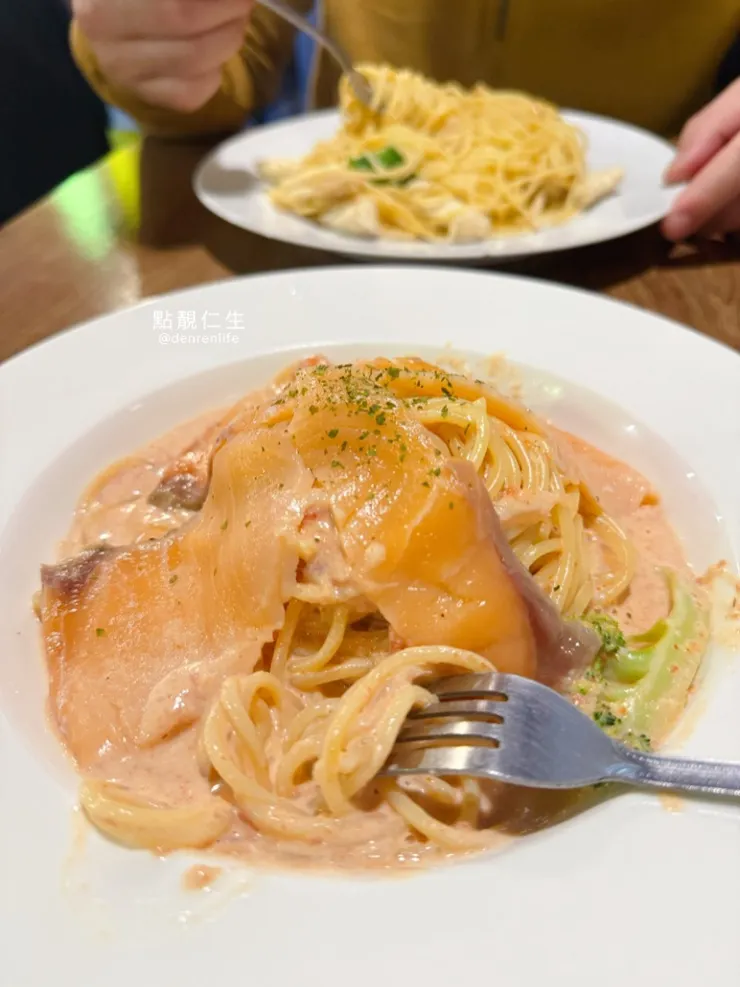 奶油粉紅鮭魚義大利麵|中和南勢角艾隆平價義大利麵
