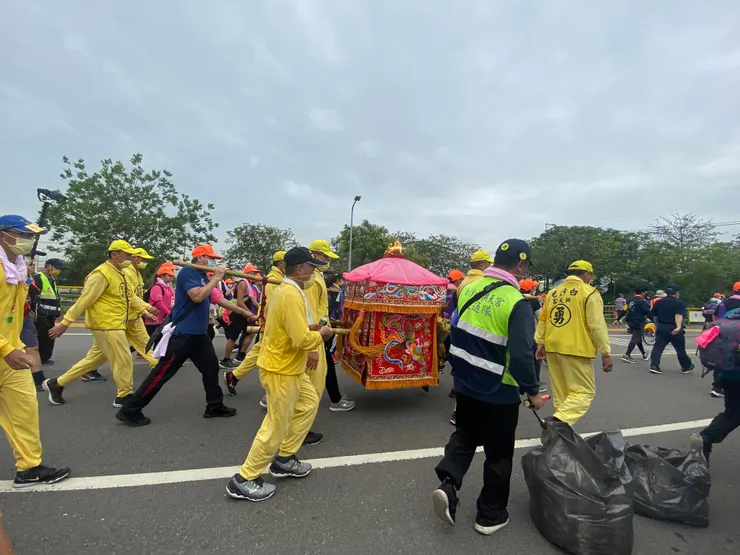 ▲粉紅超跑急行軍