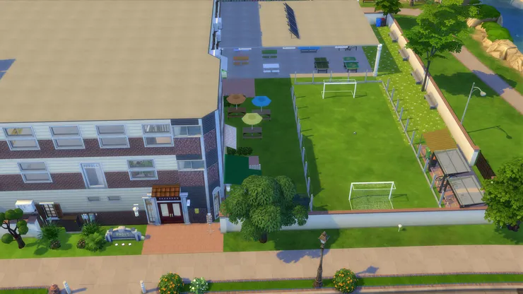 我盡量綠化這個校園。在香港很是少見。