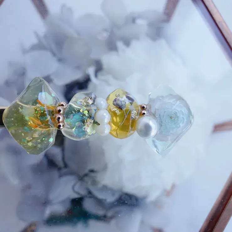 UV膠晶透髮夾，不只教學技術，還教學配色