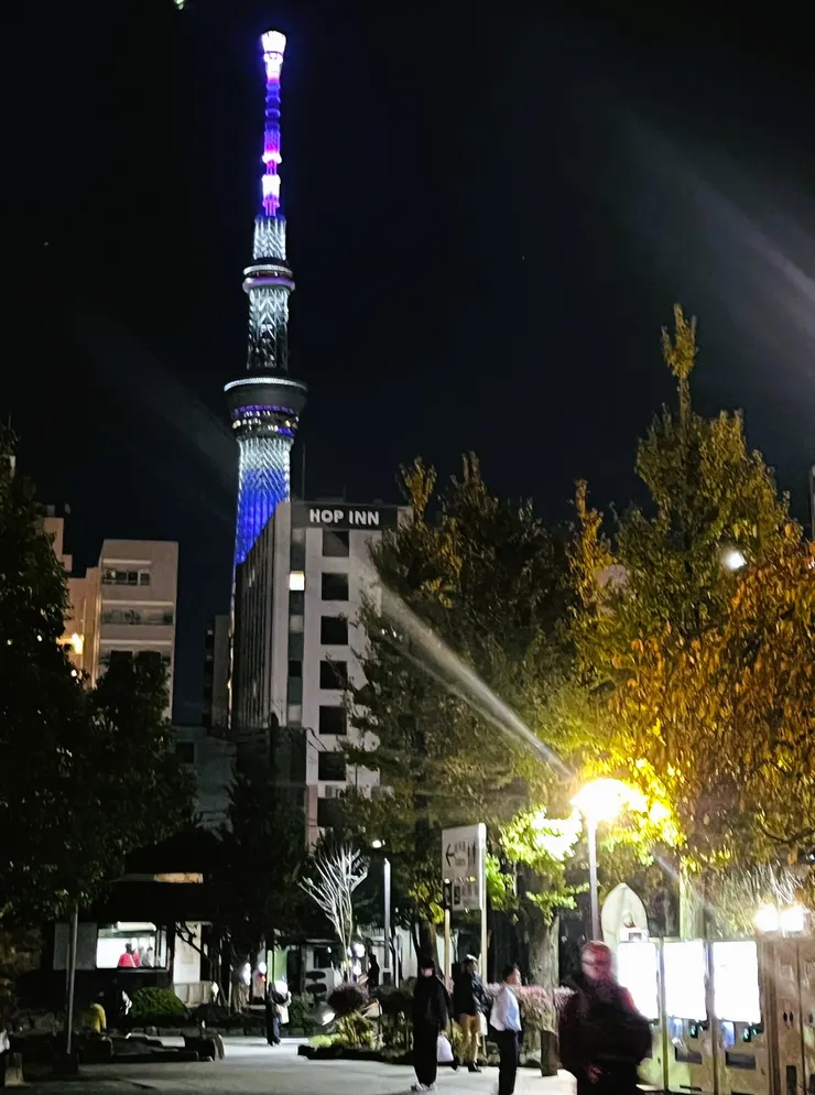 從淺草寺就能看見飯店，部分房型可以直接看到晴空塔