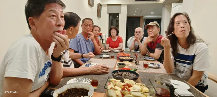 7/2的月悅酩餐後循例到JB家續攤咖啡果點