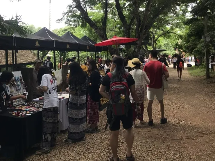 沒有慧根的卡蘿只想尋找解渴的食物