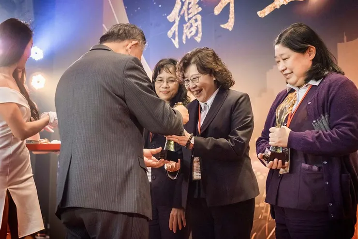 出類拔萃，榮耀非凡！企業表揚大會