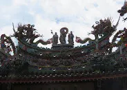 屋脊剪黏與交趾陶工藝細膩（圖片截圖於網路）