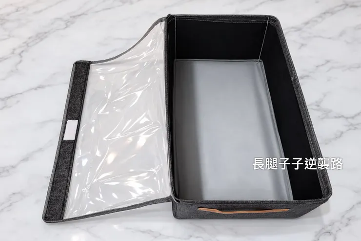 上面防塵蓋是透明的，方便看到自己收納的物品🤍