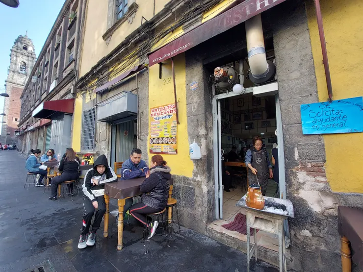 Antojitos mexicanos Esther 早餐小店