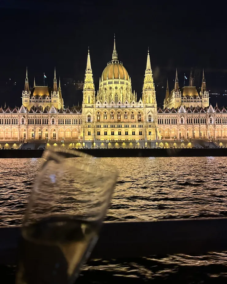 經典香檳與國會大廈