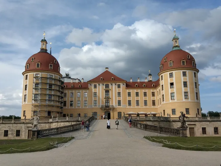 外部部分整修中