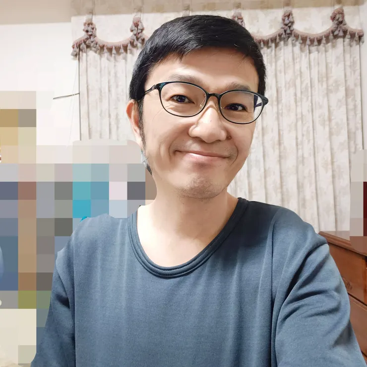 配戴新眼鏡(還在適應中)