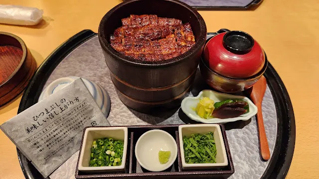 經典的鰻魚飯三吃