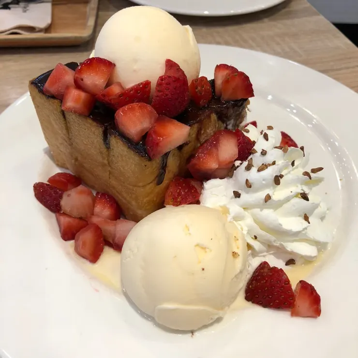 baby choc toast strawberry