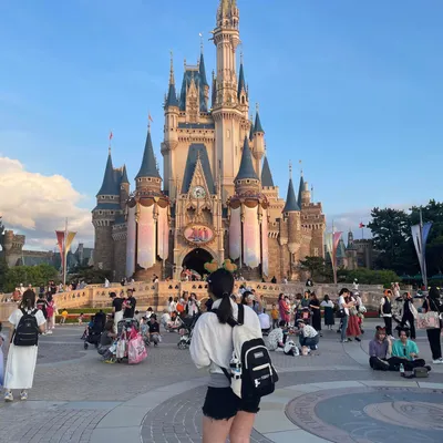 November 是秋天👻的沙龍