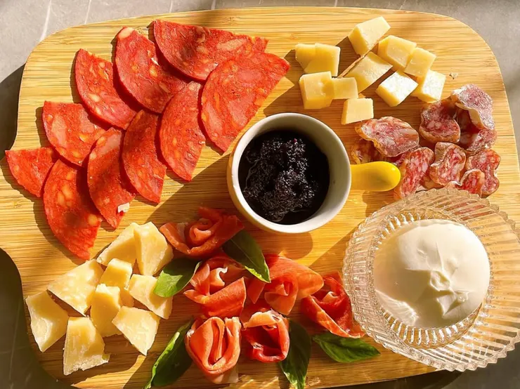 不過藉由網路上的圖片,各位可以想像類似這樣的拼盤