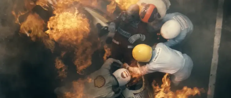 危險的賽道與強烈的競爭心,最終引發了一場嚴重的意外。