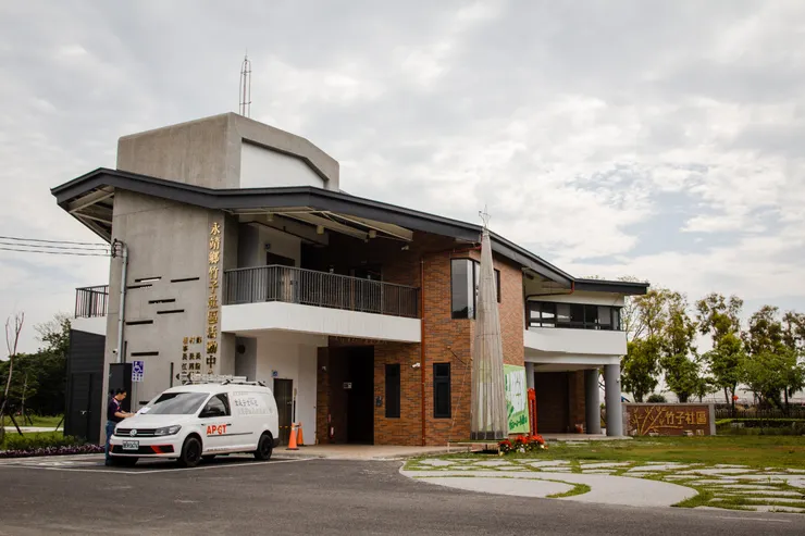 剛完工沒多久的竹子村社區活動中心