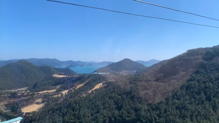 山海交錯的特殊美景。