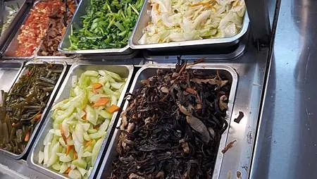 [新北美食]香港冠軍燒臘同時有飲料、湯品、自製品的店家，GO