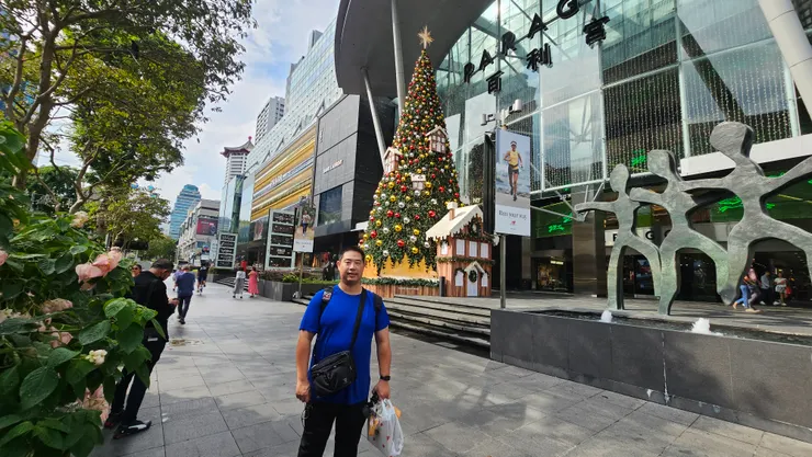 這又是烏節路上的另外一棵聖誕樹!