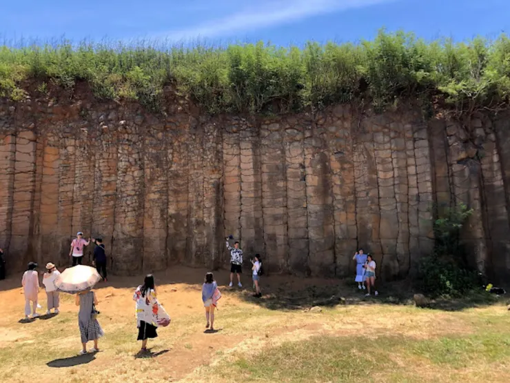 要拍玄武岩要先耐得了熱才行
