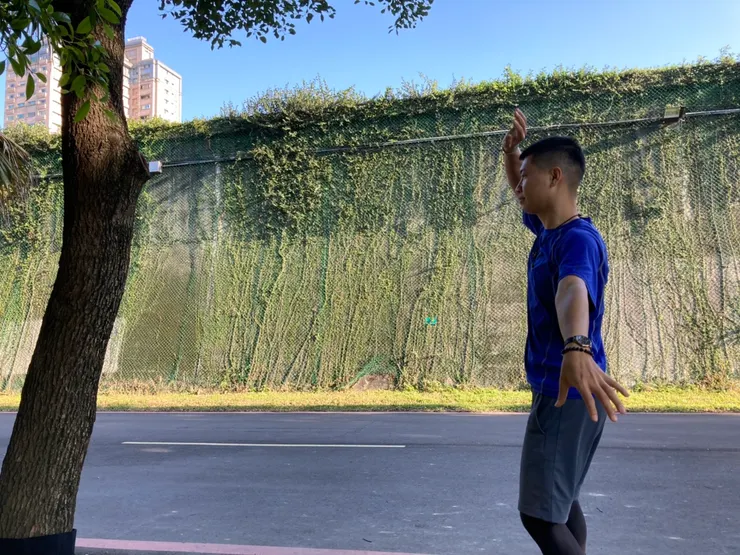 走繩時的專注相當重要