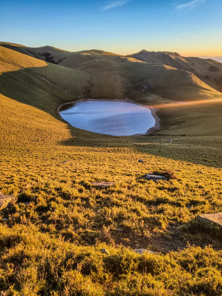 Rrrrrrrrrr~~~~終於！！我也來到全世界都來過的嘉明湖了！！