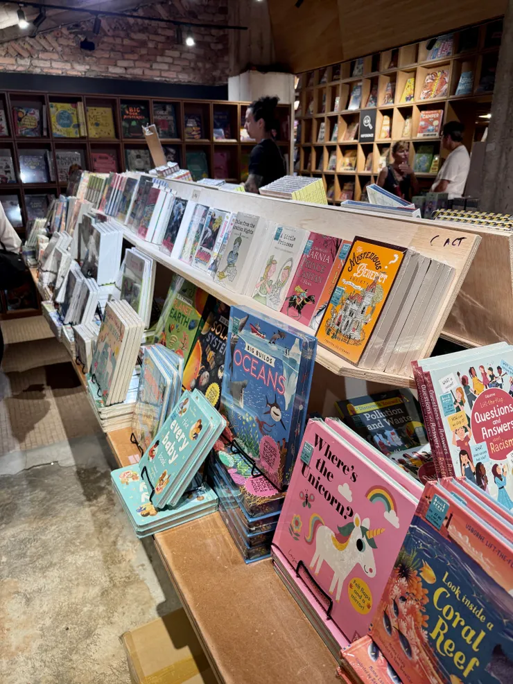 眾多的兒童書籍也是很棒的選擇