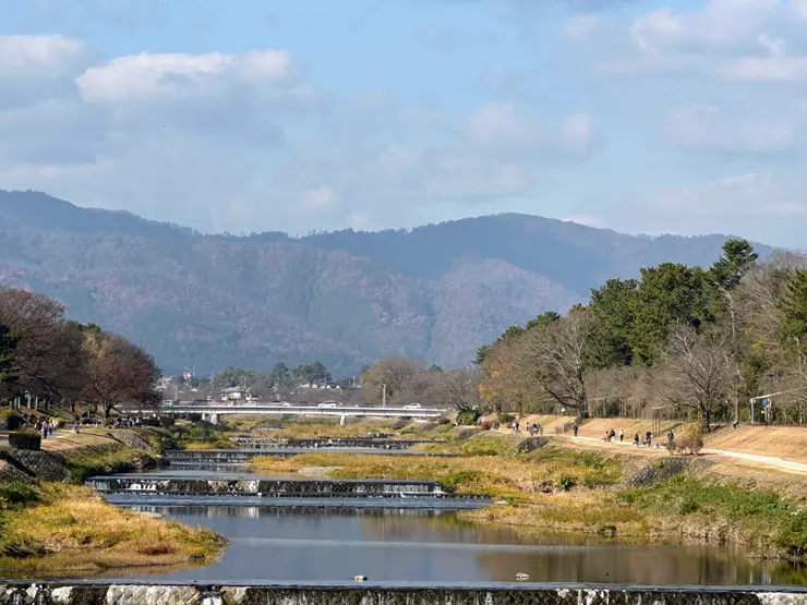 鴨川可以當作是京都最悠哉的最大公園地,沿途都可以經過知名的觀光景點