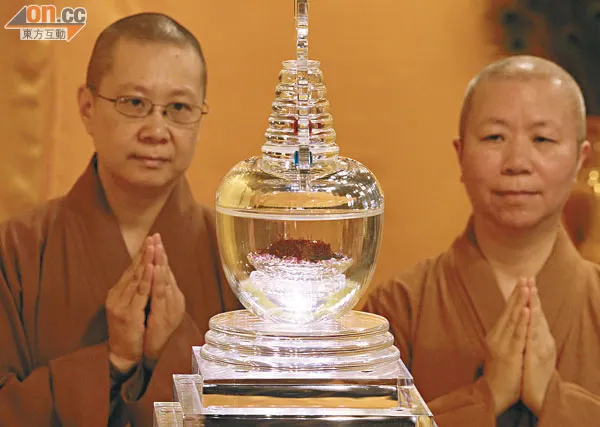 佛教聖物釋迦牟尼佛舍利在港展出。（黃仲民攝）